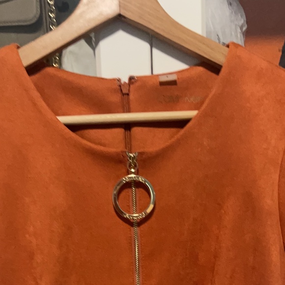 Calvin Klein - Picture 3 of 7